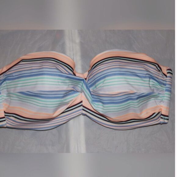 ✨VS Knockout Bandeau Striped Bikini Top✨ - Picture 2 of 8